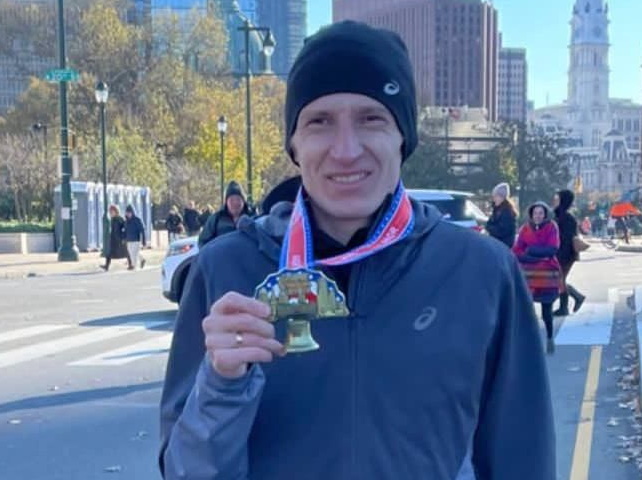 Степан Киселев завоевал пятое место на марафоне в Филадельфии